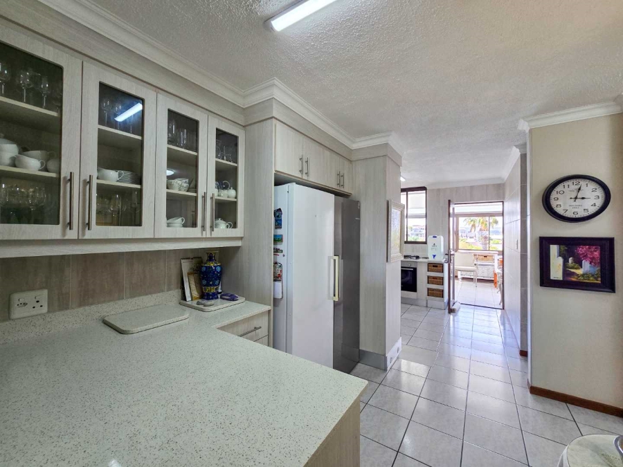 2 Bedroom Property for Sale in Stilbaai Wes Western Cape